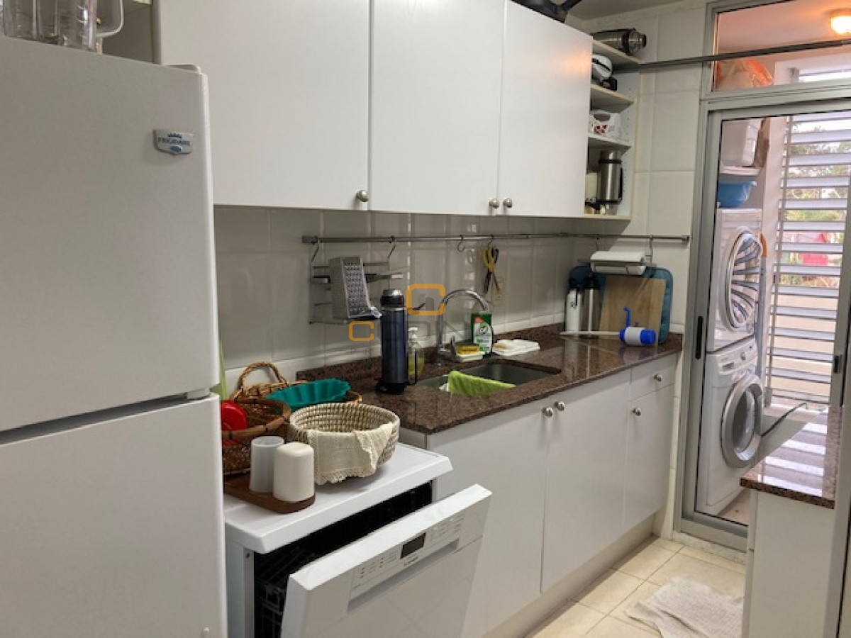 Apartamento ID.772 - Amplio apartamento en torre de categoría.