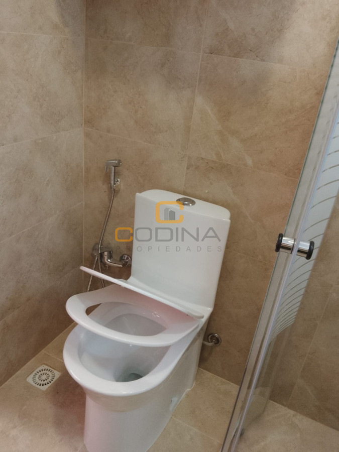 Apartamento ID.1562 - VENTA APARTAMENTO LIVING COMEDOR DOS DORMITORIOS UN BAÑO COCINA INTEGRADA CIUDAD VIEJA.