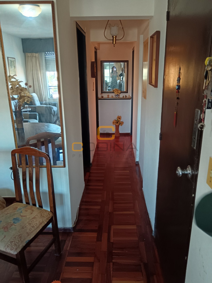 Apartamento ID.1563 - VENTA APARTAMENTO LIVING COMEDOR DOS DORMITORIOS UN BAÑO COCINA DEFINIDA LA BLANQUEADA.