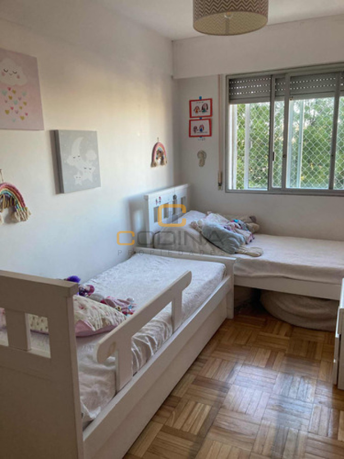Apartamento ID.1565 - VENTA APARTAMENTO LIVING COMEDOR TRES DORMITORIOS DOS BAÑOS COCINA DEFINIDA PUNTA CARRETAS.