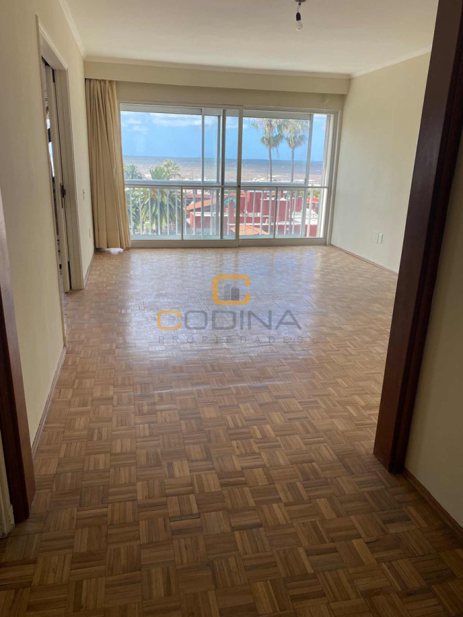 Apartamento ID.1502 - VENTA APARTAMENTO LIVING COCINA COMEDOR DOS DORMITORIOS DOS BAÑOS GARAGE PUNTA CARRETAS