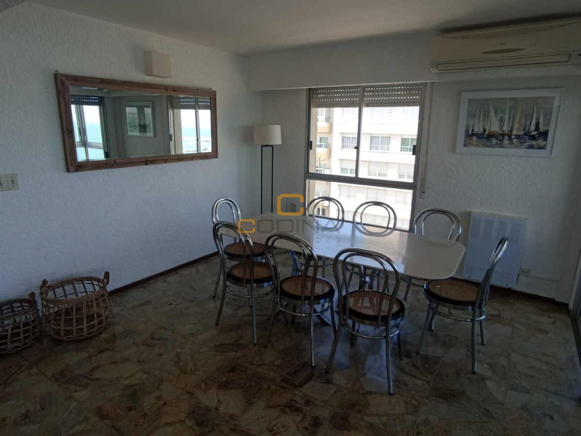 Apartamento ID.496 - La mejor ubicacion y vista de la Playa Mansa desde un piso 16 con 3 dormitorios