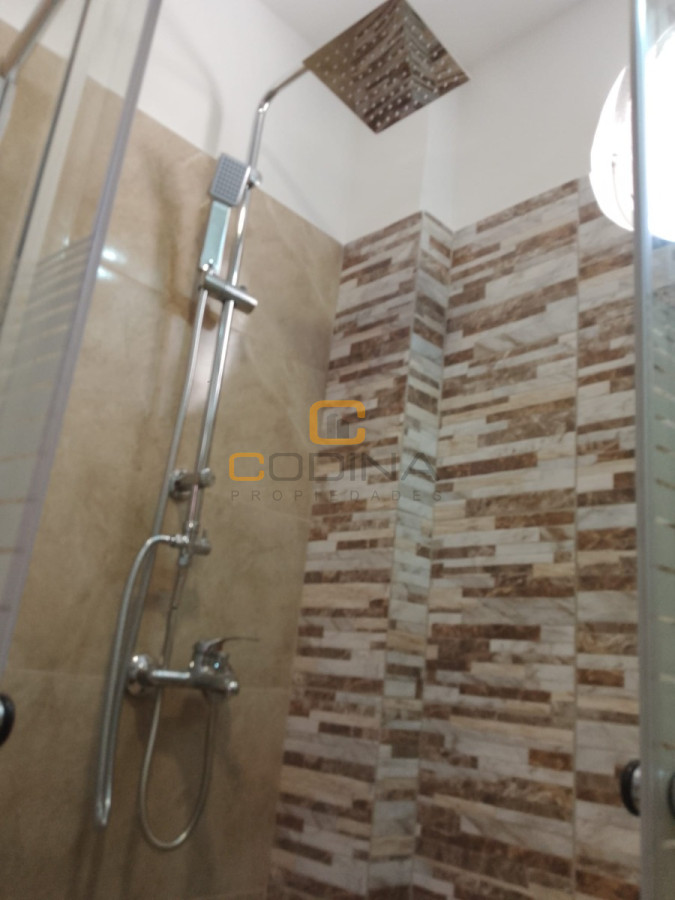 Apartamento ID.1562 - VENTA APARTAMENTO LIVING COMEDOR DOS DORMITORIOS UN BAÑO COCINA INTEGRADA CIUDAD VIEJA.