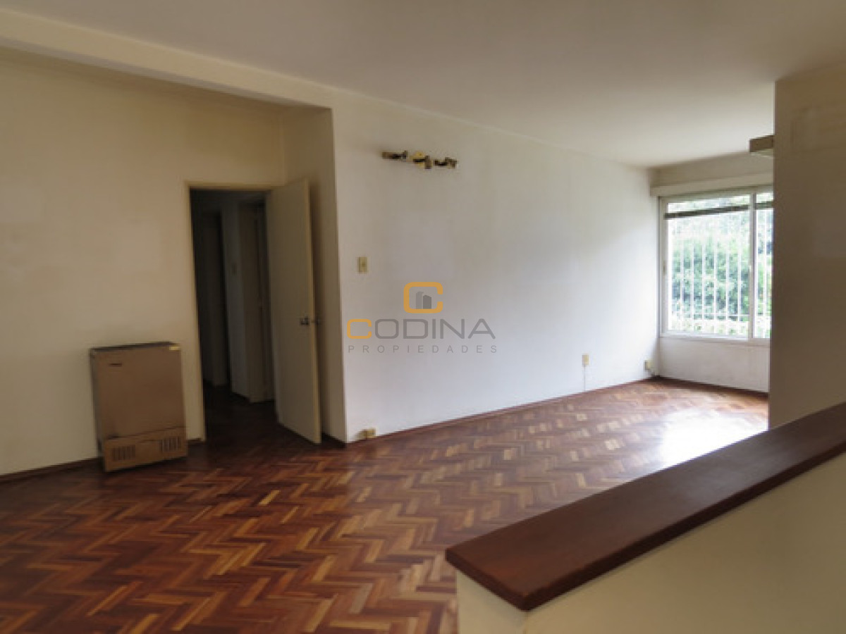 Apartamento ID.1561 - VENTA APARTAMENTO TRES DORMITORIOS Y UN BAÑO MALVIN.