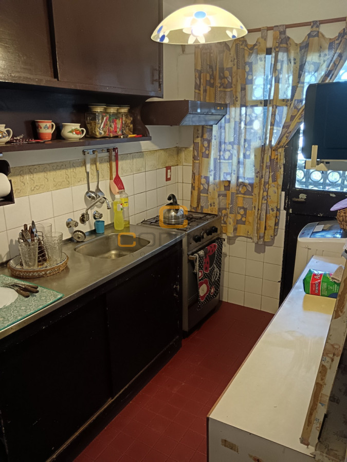 Apartamento ID.1563 - VENTA APARTAMENTO LIVING COMEDOR DOS DORMITORIOS UN BAÑO COCINA DEFINIDA LA BLANQUEADA.