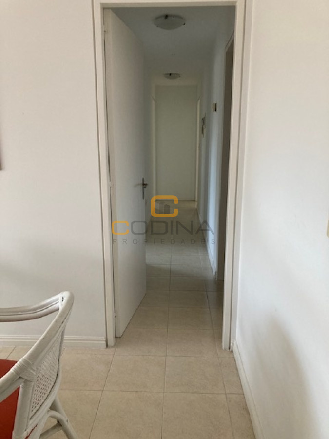 Apartamento ID.772 - Amplio apartamento en torre de categoría.