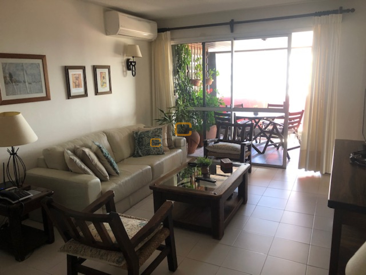 Apartamento ID.1566 - Hermoso apartamento en torre de categoria