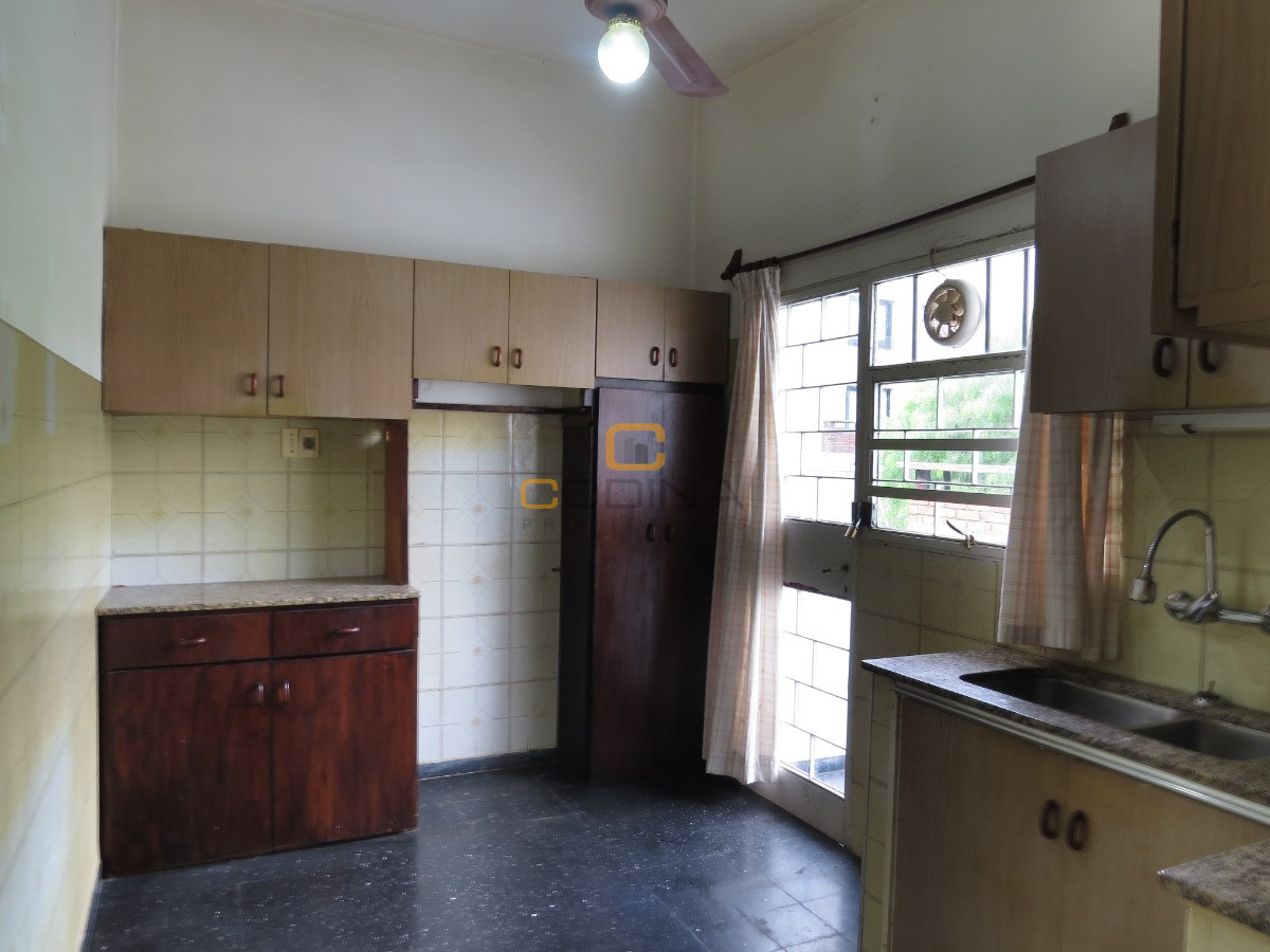 Apartamento ID.1561 - VENTA APARTAMENTO TRES DORMITORIOS Y UN BAÑO MALVIN.