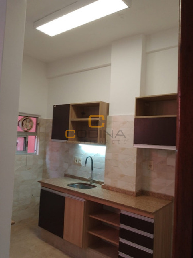 Apartamento ID.1562 - VENTA APARTAMENTO LIVING COMEDOR DOS DORMITORIOS UN BAÑO COCINA INTEGRADA CIUDAD VIEJA.