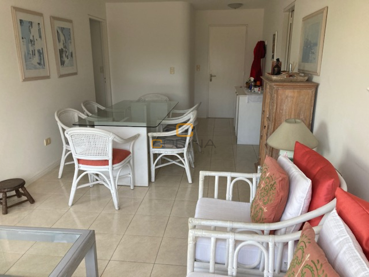 Apartamento ID.772 - Amplio apartamento en torre de categoría.