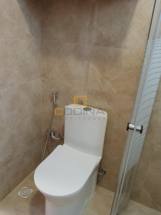 Apartamento ID.1562 - VENTA APARTAMENTO LIVING COMEDOR DOS DORMITORIOS UN BAÑO COCINA INTEGRADA CIUDAD VIEJA.