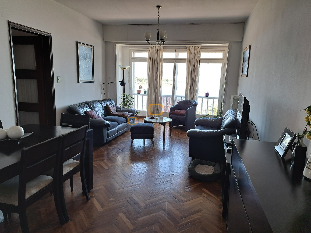 Apartamento ID.1428 - VENTA APARTAMENTO LIVING COMEDOR TRES DORMITORIOS DOS BAÑOS COCINA DEFINIDA BALCON GARAGE PARQUE RODO 