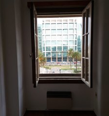 VENTA APARTAMENTO LIVING COMEDOR TRES DORMITORIOS DOS BAÑOS COCINA DEFINIDA CENTRO