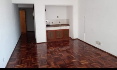 Monoambiente En Venta Living Comedor, Cocina Integrada Y 1 Baños- Tacuarembó- Cordón.