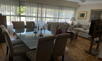 VENTA APARTAMENTO LIVING COMEDOR COCINA DEFINIDA DOS DORMITORIOS TRES BAÑOS BARBACOA COCHERA VILLA BIARRITZ