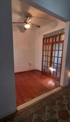 VENTA APARTAMENTO DOS DORMITORIOS LIVING COMEDOR COCINA DEFINIDA UN BAÑO CENTRO
