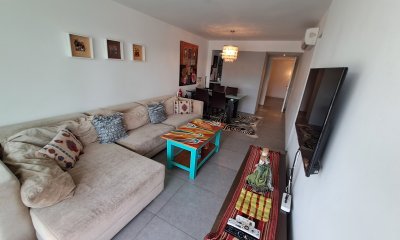 Esplendido Apartamento a la venta, de 2 Dorm en edificio YOO