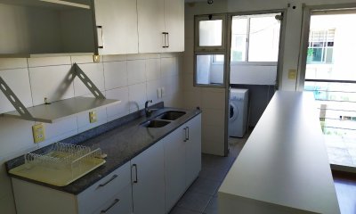 Apartamento En Venta Living Comedor, Balcón, 2 Dormitorios, 2 Baños, Cocina Integrada Con Terraza Lavadero  y Garage-Heduardo Victor Haedo-Tres Cruces
