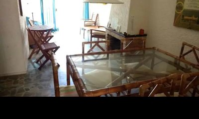 Hermoso apartamento en edificio frente al mar