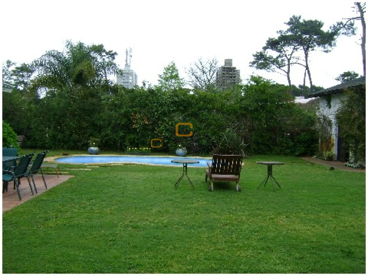 Casa ID.358 - Casa en Punta del Este, Cantegril