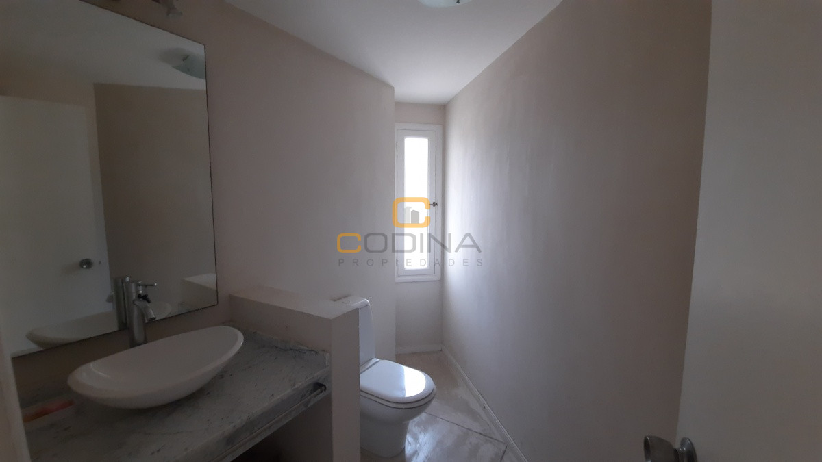 Casa ID.1024 - Preciosa casa de 4 dormitorios y todas las comodidades para vivir todo el año en barrio tranquilo y seguro