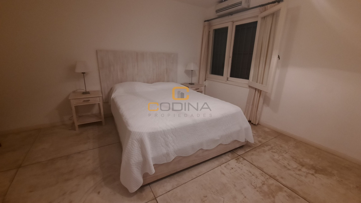 Casa ID.1024 - Preciosa casa de 4 dormitorios y todas las comodidades para vivir todo el año en barrio tranquilo y seguro
