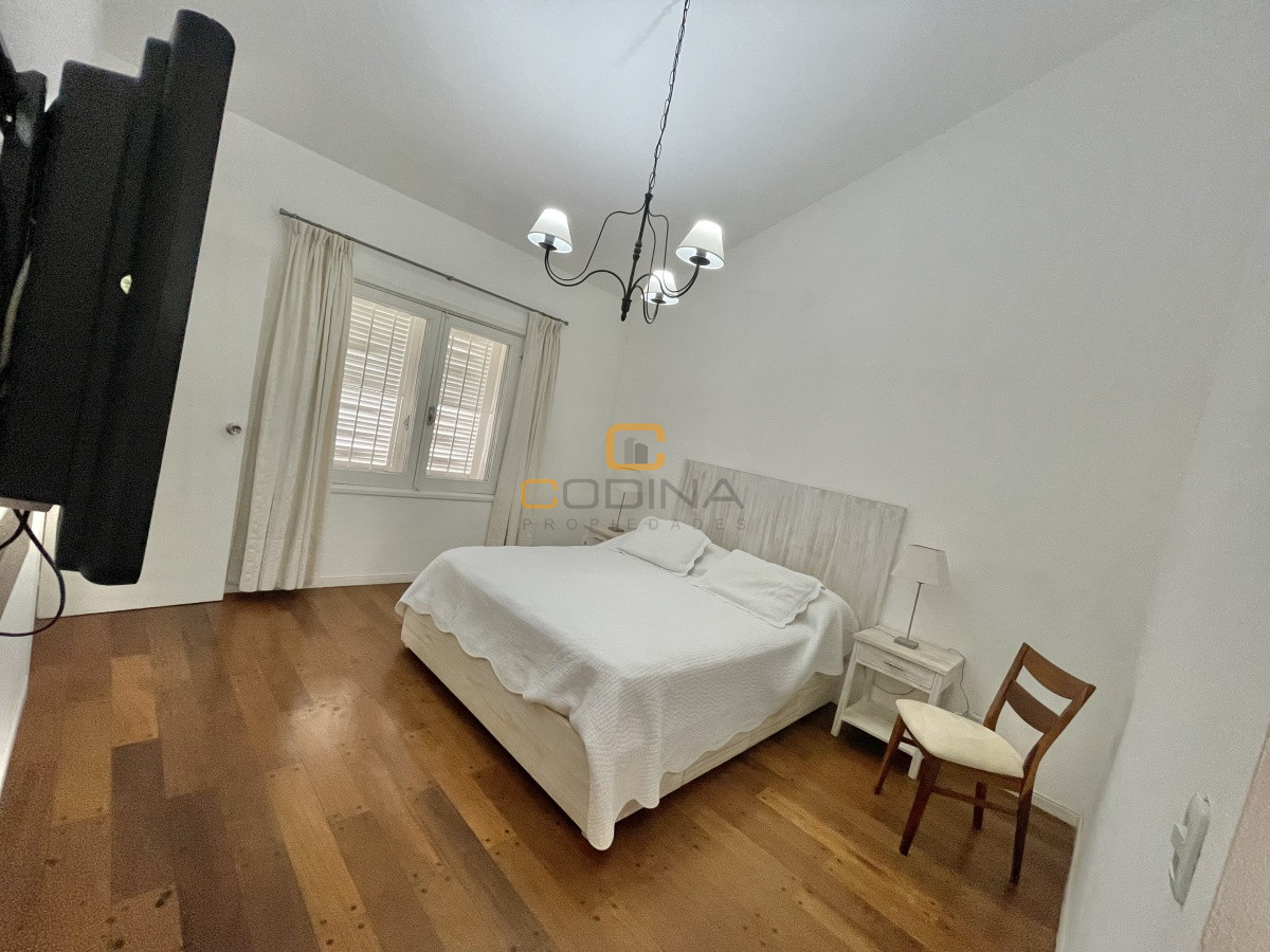 Casa ID.1024 - Preciosa casa de 4 dormitorios y todas las comodidades para vivir todo el año en barrio tranquilo y seguro