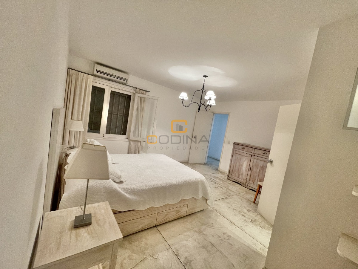 Casa ID.1024 - Preciosa casa de 4 dormitorios y todas las comodidades para vivir todo el año en barrio tranquilo y seguro