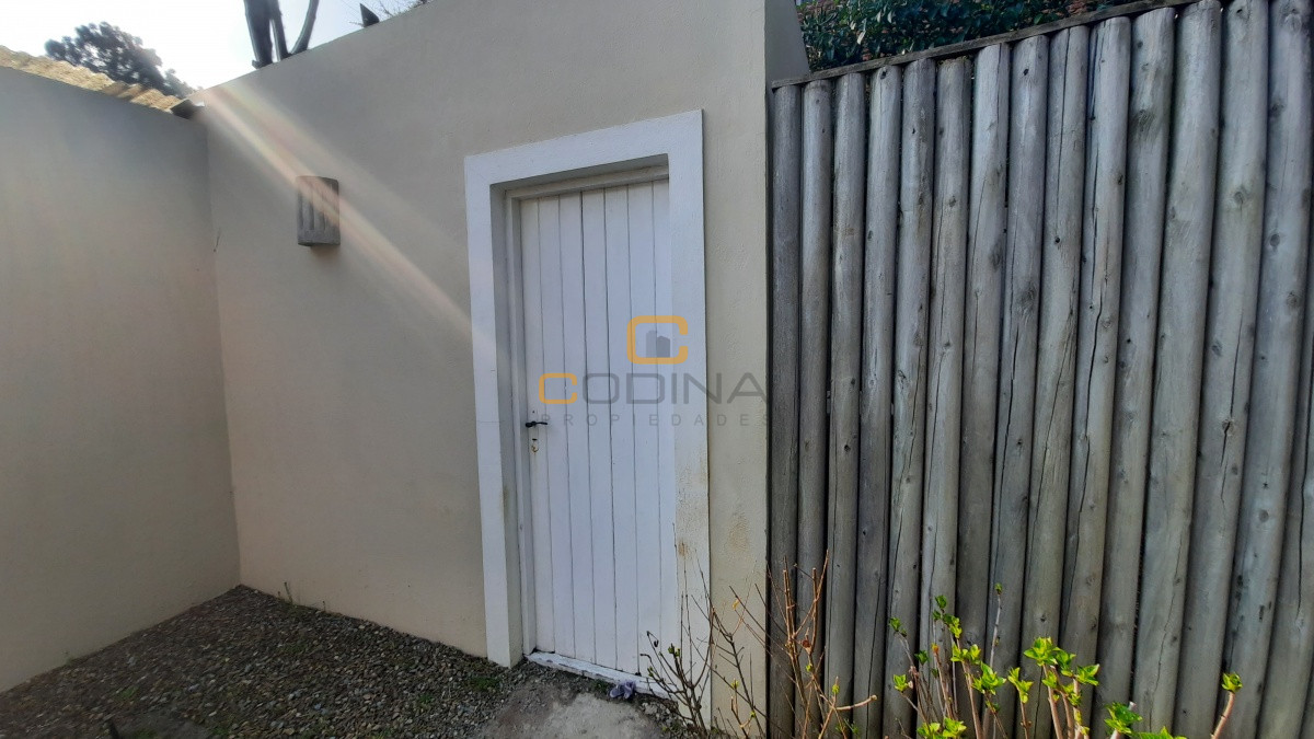 Casa ID.1024 - Preciosa casa de 4 dormitorios y todas las comodidades para vivir todo el año en barrio tranquilo y seguro
