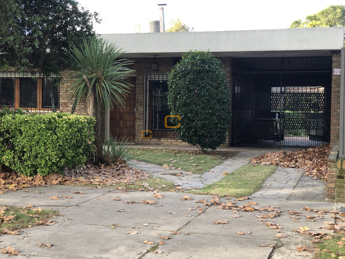 Casa ID.1572 - Casa en Montevideo, Carrasco Norte