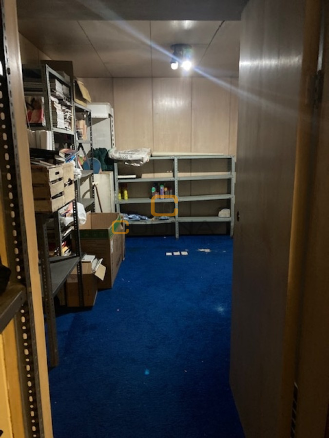 Local Comercial ID.686 - Local en Punta del Este, Península