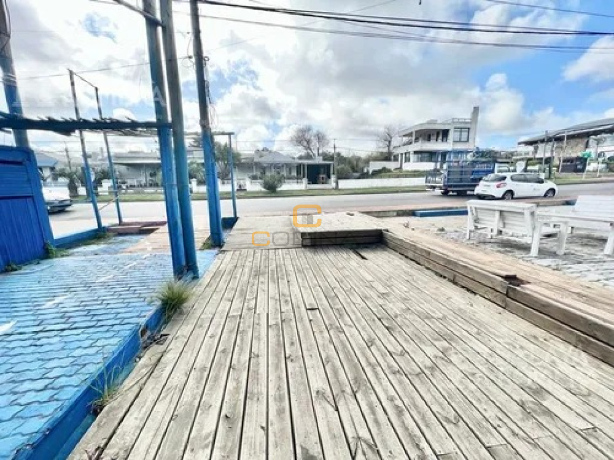 Local Comercial ID.834 - Local en alquiler con excelente ubicación en el corazón de la barra!