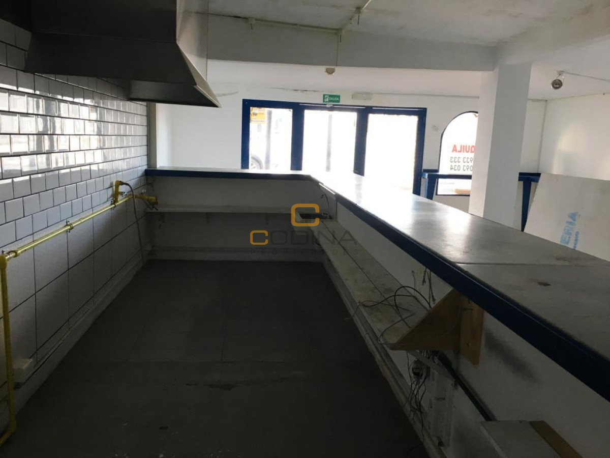 Local Comercial ID.775 - Local en alquiler en excelente ubicación en medio de la Barra