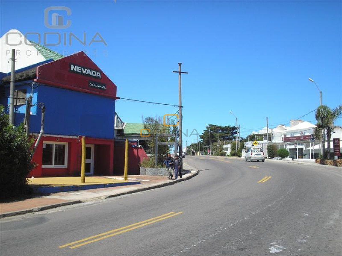Local Comercial ID.241 - Local en La Barra, La Barra