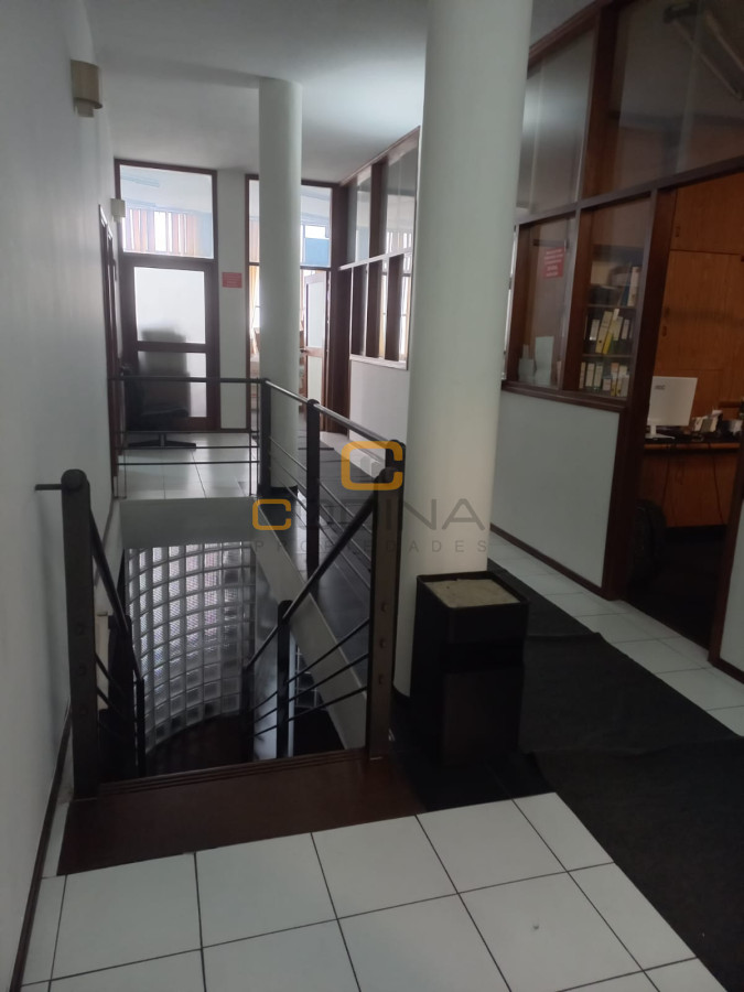 Local Comercial ID.886 - Local En Venta, 9 ambientes y 7 Baños -Colonia -Centro