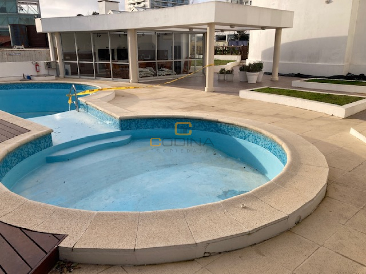 Apartamento ID.772 - Amplio apartamento en torre de categoría.