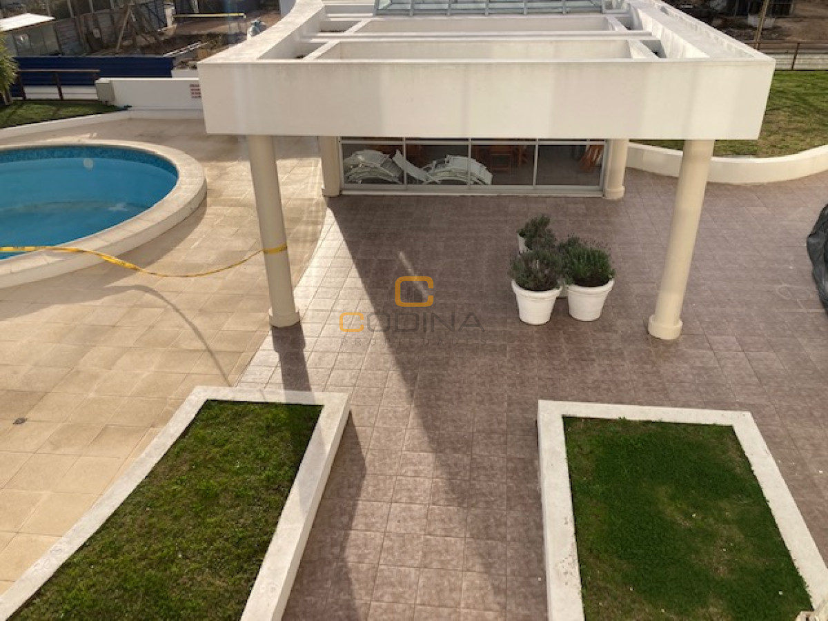 Apartamento ID.772 - Amplio apartamento en torre de categoría.