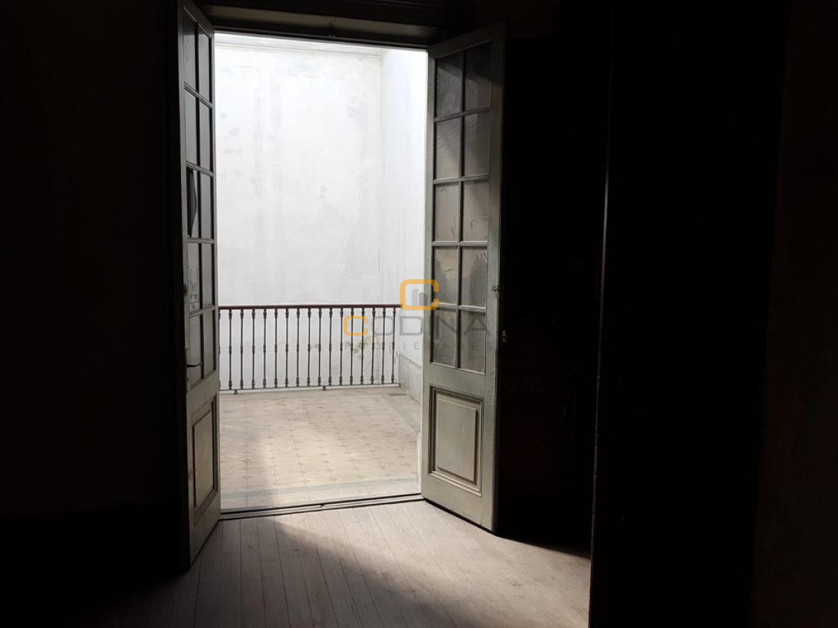 Oficina ID.1480 - ALQUILER OFICINA OCHO AMBIENTES DOS BAÑOS Y COCINA CENTRO