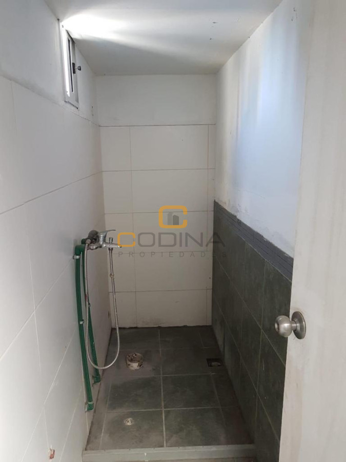 Oficina ID.1480 - ALQUILER OFICINA OCHO AMBIENTES DOS BAÑOS Y COCINA CENTRO