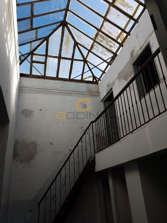 Oficina ID.1480 - ALQUILER OFICINA OCHO AMBIENTES DOS BAÑOS Y COCINA CENTRO