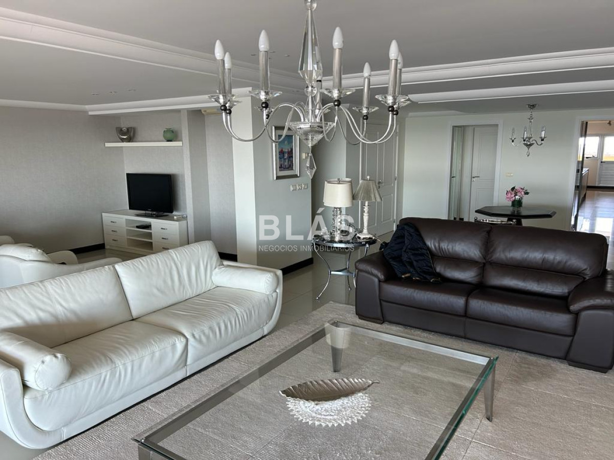 Brava - GoPunta - Portal Inmobiliario de Punta del Este - Maldonado