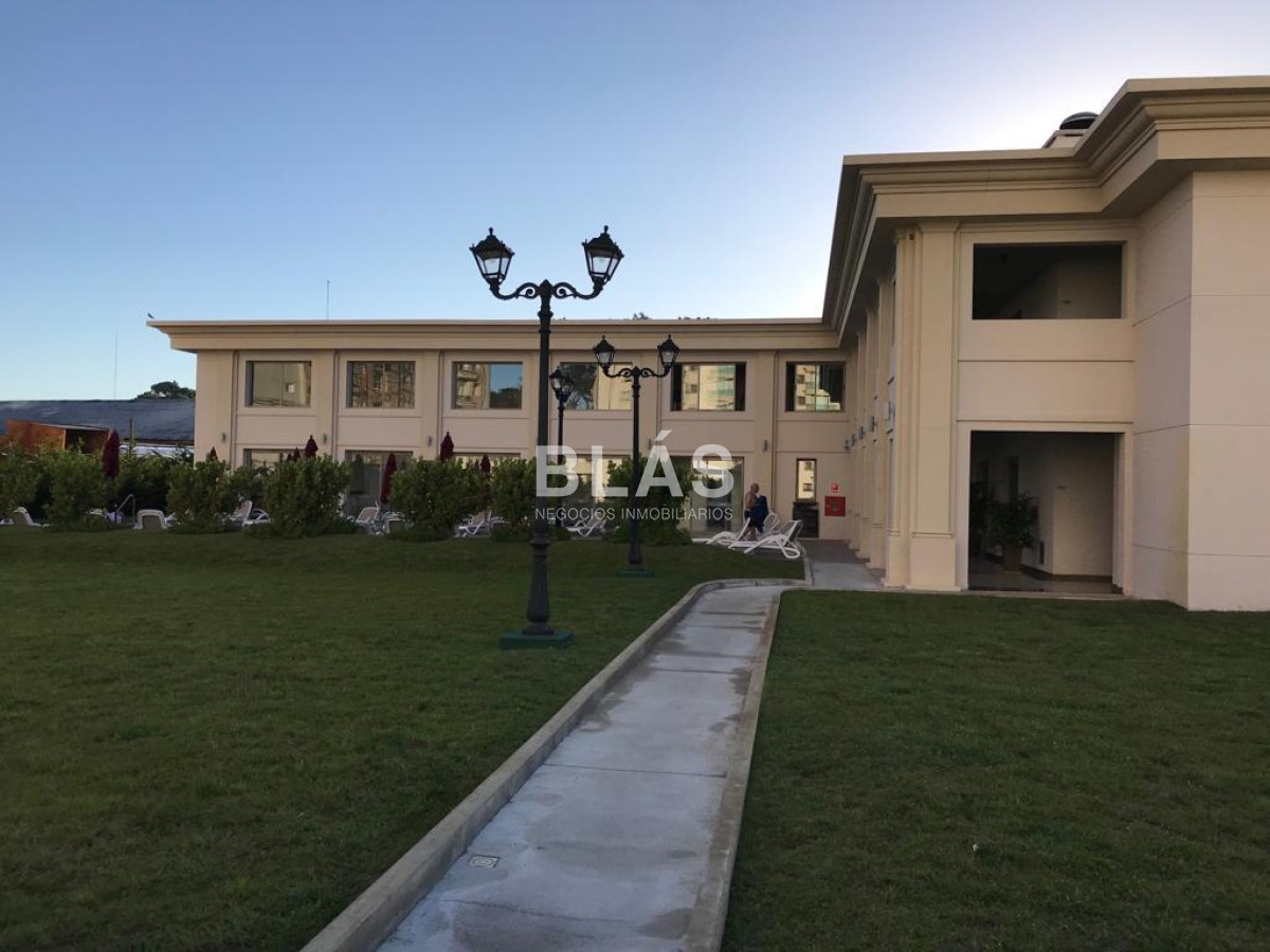 https://ri.com.uy/f/136/0/1200/0/0/0/a35943b50d2bcad407cb7e22cfdcacba.jpg