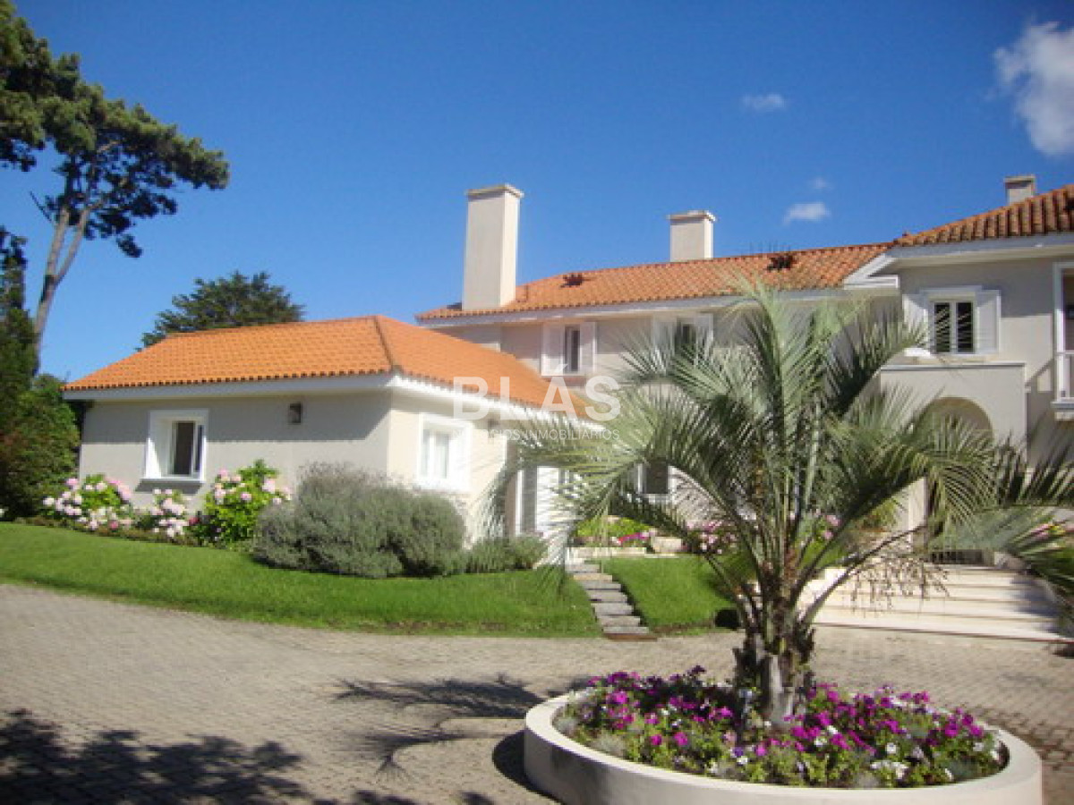 https://ri.com.uy/f/136/1/1200/0/0/0/inm_1_3444_79.jpg