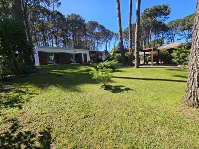 CASA EN CLUB DEL LAGO
