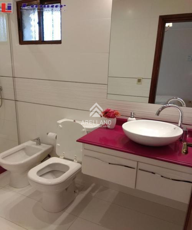 Casa ID.4486 - Venta casa 4 dormitorios 