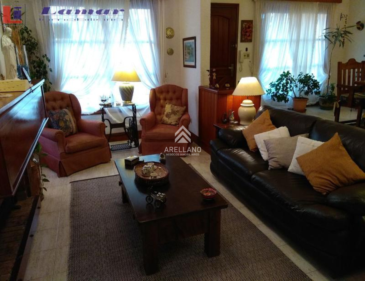 Casa ID.4486 - Venta casa 4 dormitorios 