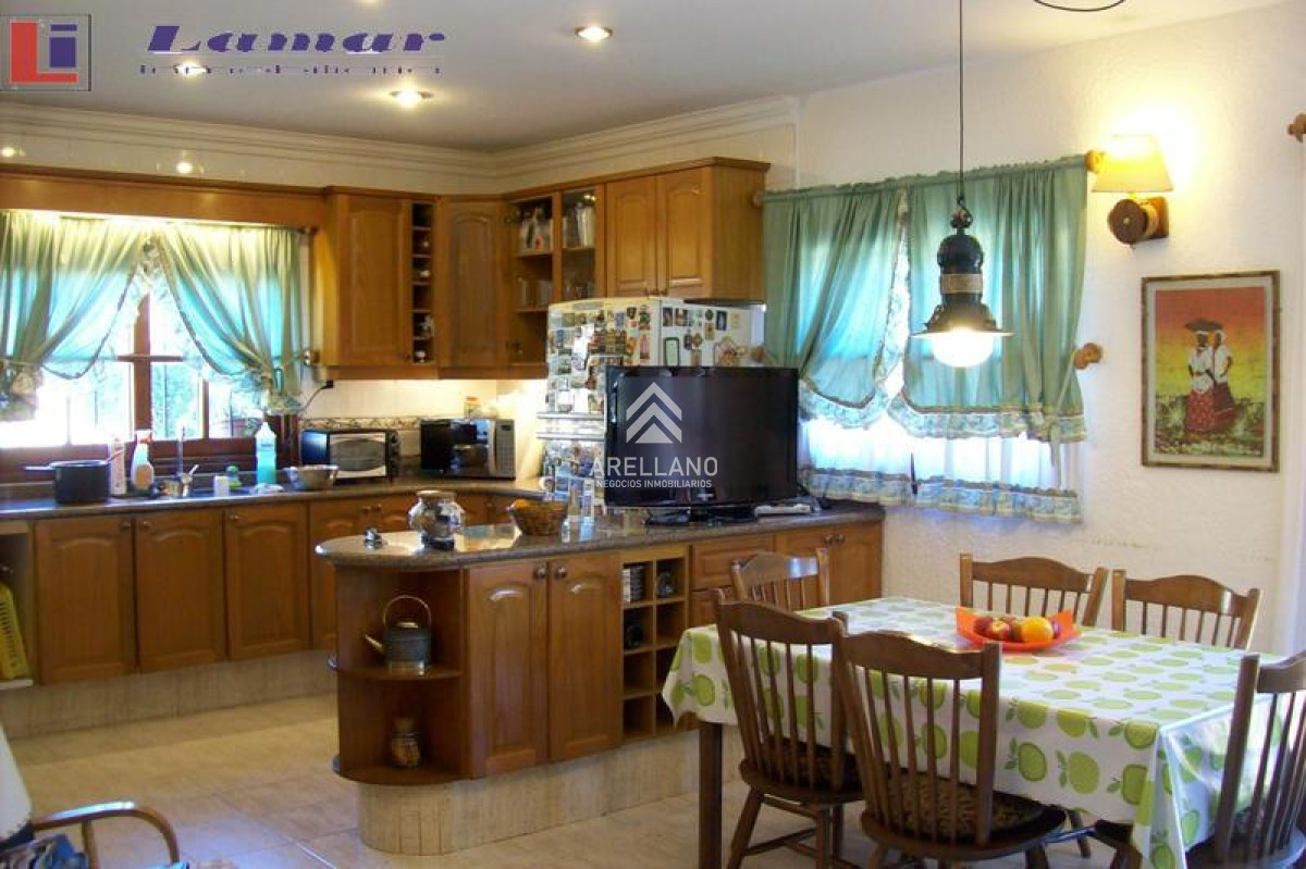 Casa ID.4486 - Venta casa 4 dormitorios 