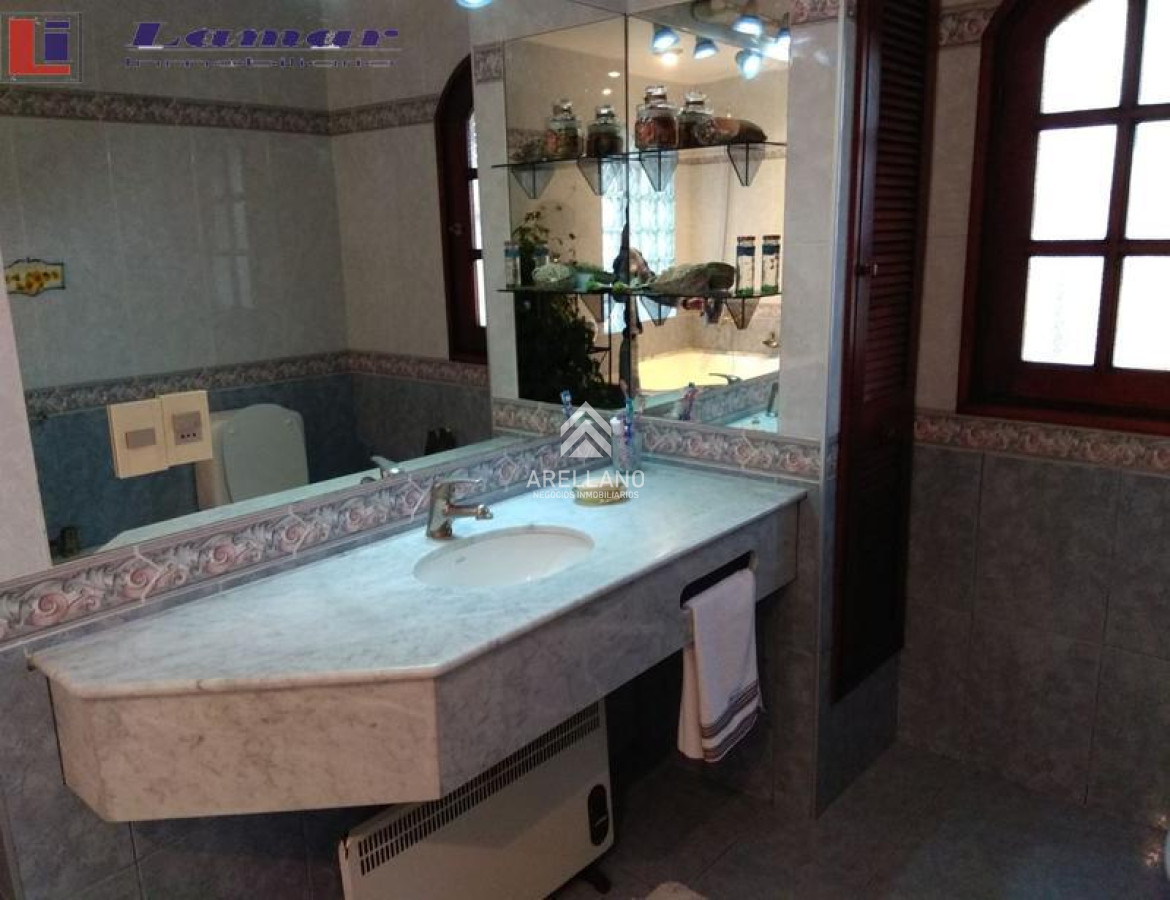 Casa ID.4486 - Venta casa 4 dormitorios 