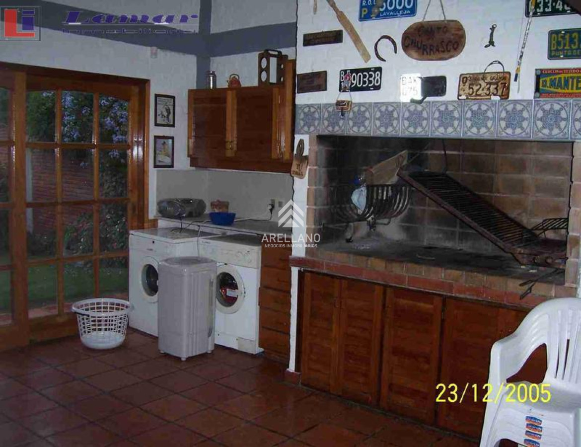 Casa ID.4486 - Venta casa 4 dormitorios 