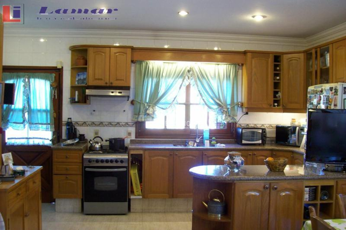 Casa ID.4486 - Venta casa 4 dormitorios 
